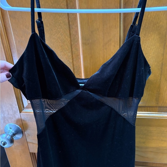 ASOS Women’s Velvet Black Mini Dress with Mesh Cut Outs Size 4 - Picture 3 of 4